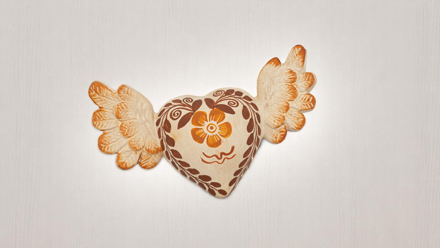 HANDCRAFTED PERUVIAN BEIGE WING HEART HOUSE DECOR
