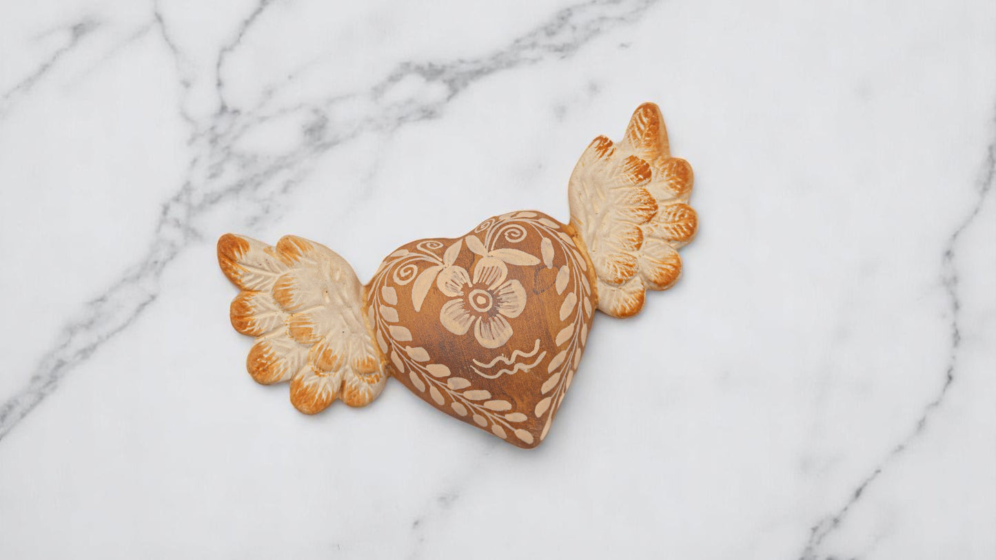 HANDCRAFTED PERUVIAN BROWN WING HEART HOUSE DECOR
